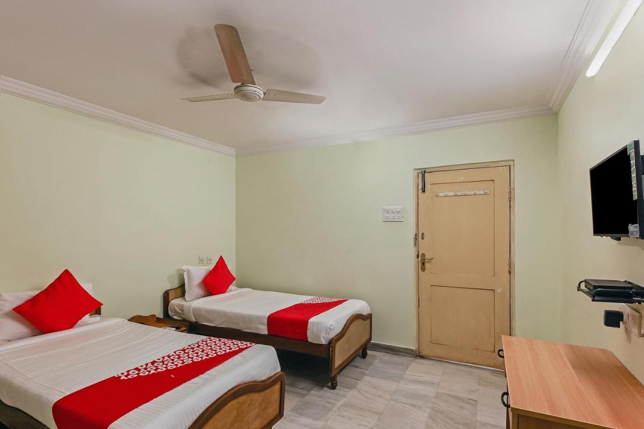 Oyo 23191 Flagship Hotel Raj Madan Ameerpet Hyderabad Exterior foto