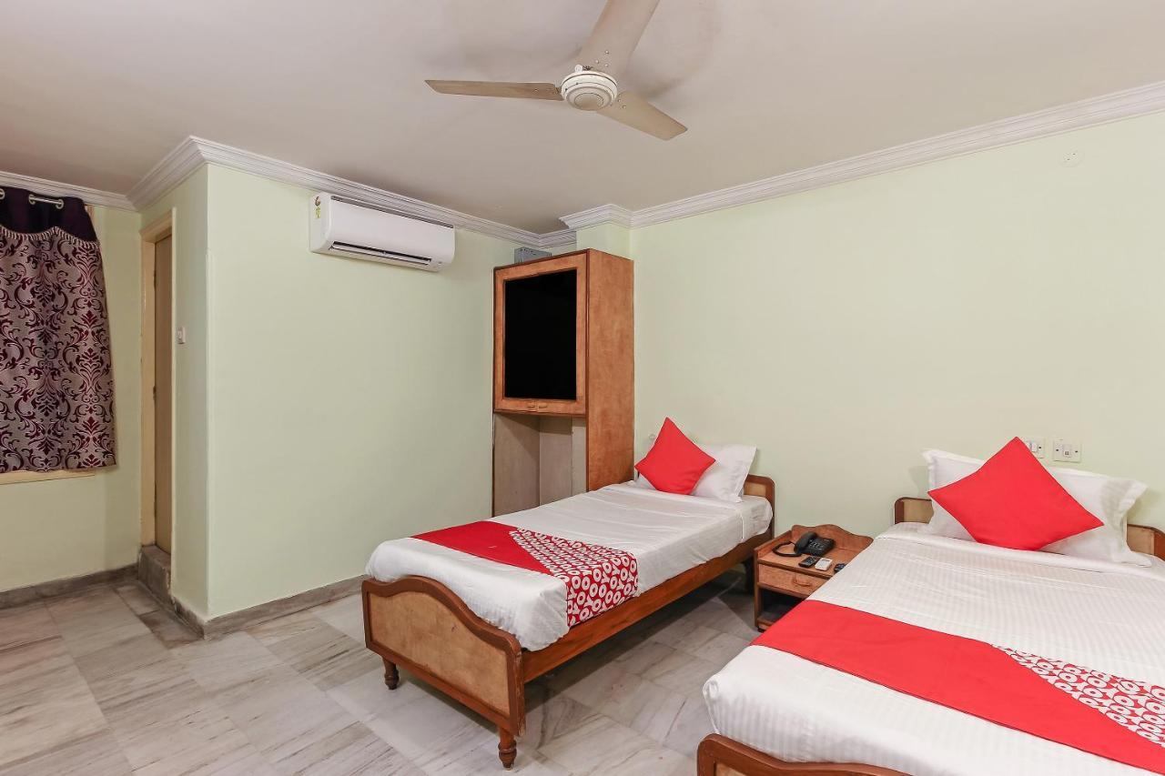 Oyo 23191 Flagship Hotel Raj Madan Ameerpet Hyderabad Exterior foto