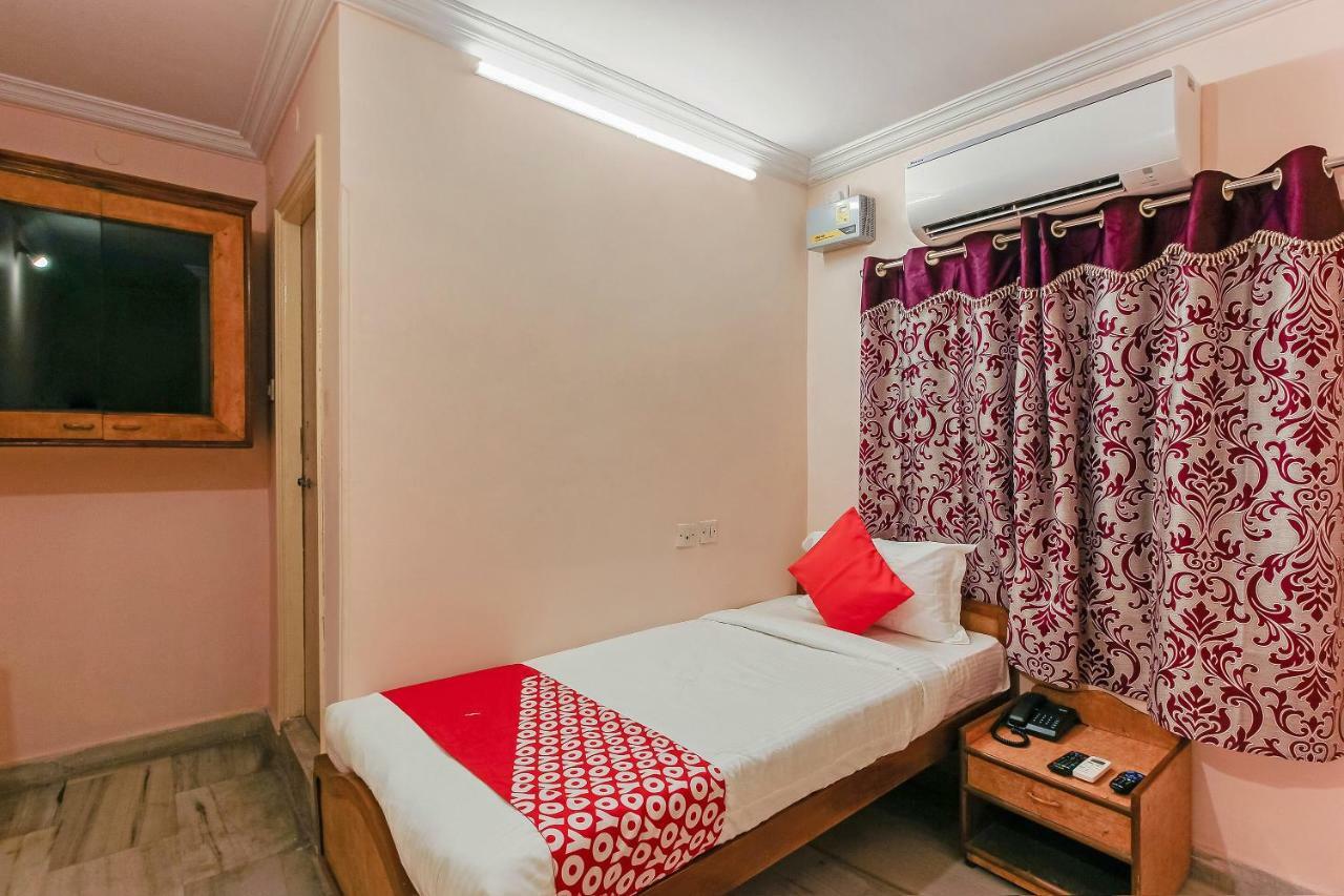 Oyo 23191 Flagship Hotel Raj Madan Ameerpet Hyderabad Exterior foto